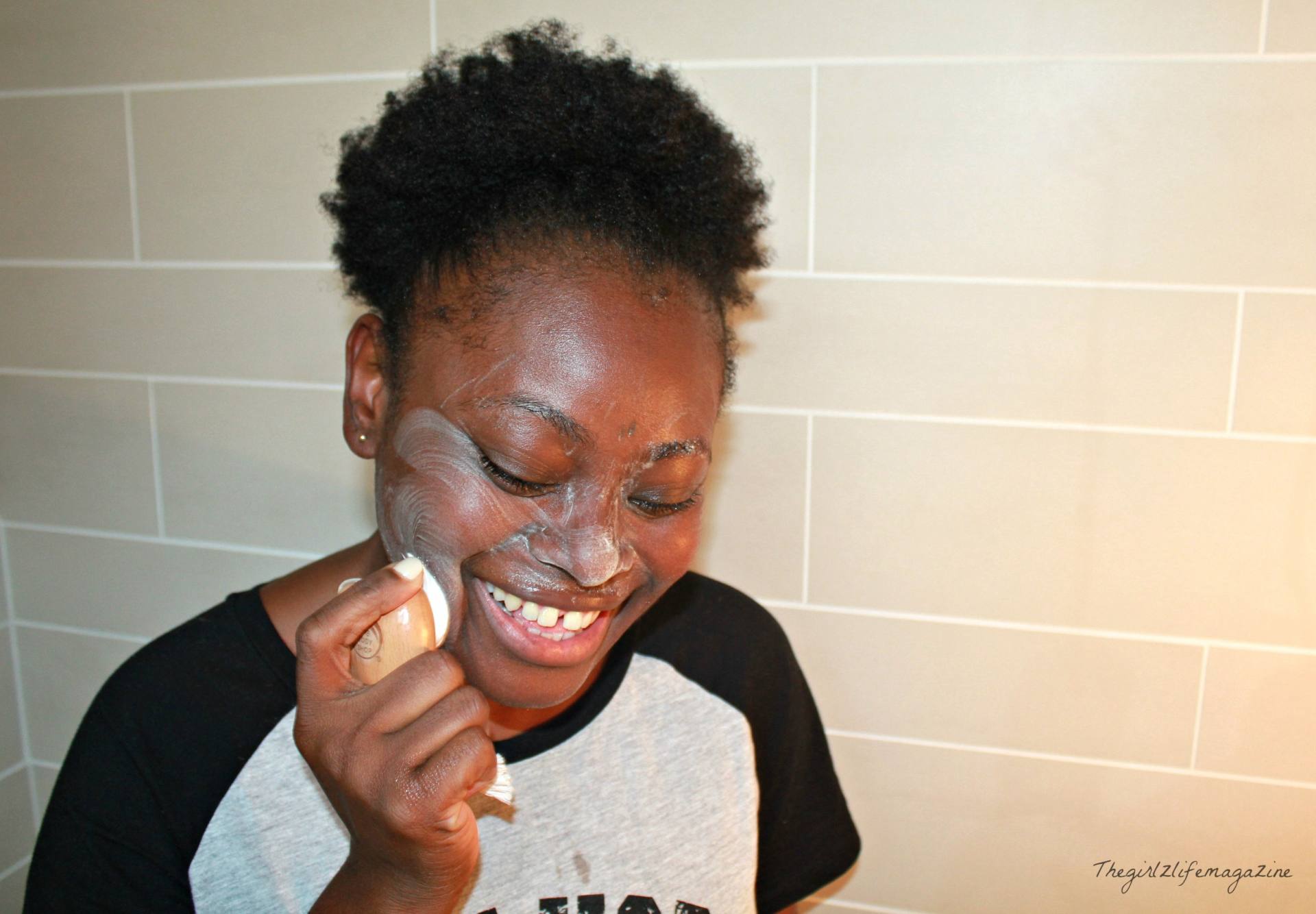Nettoyage visage peau noire 